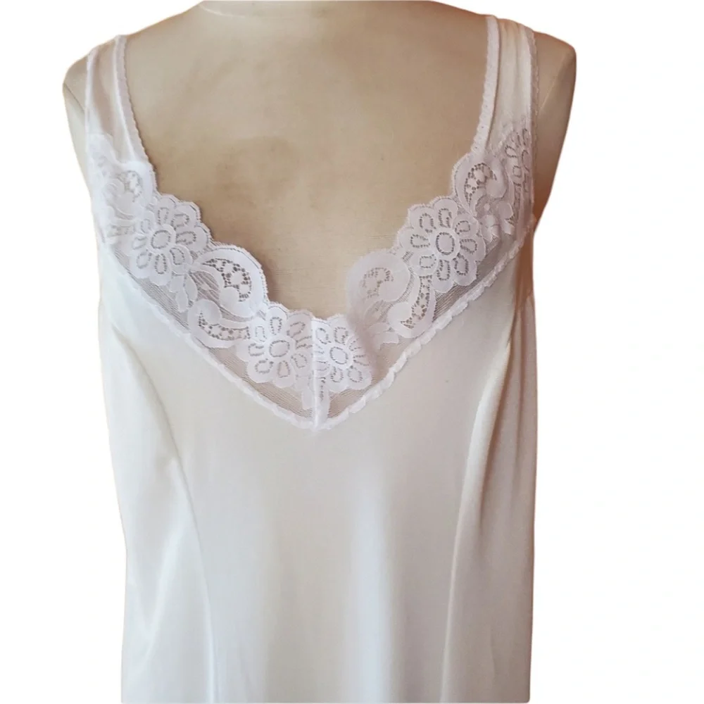 Vintage Off White‎ & White Lace Trim Slip/Nightgown - Picture 2 of 4